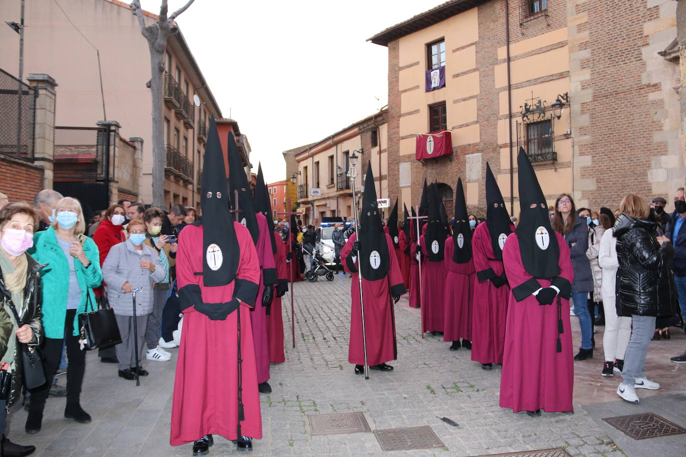 Las Tinieblas llegan a Santa Marina