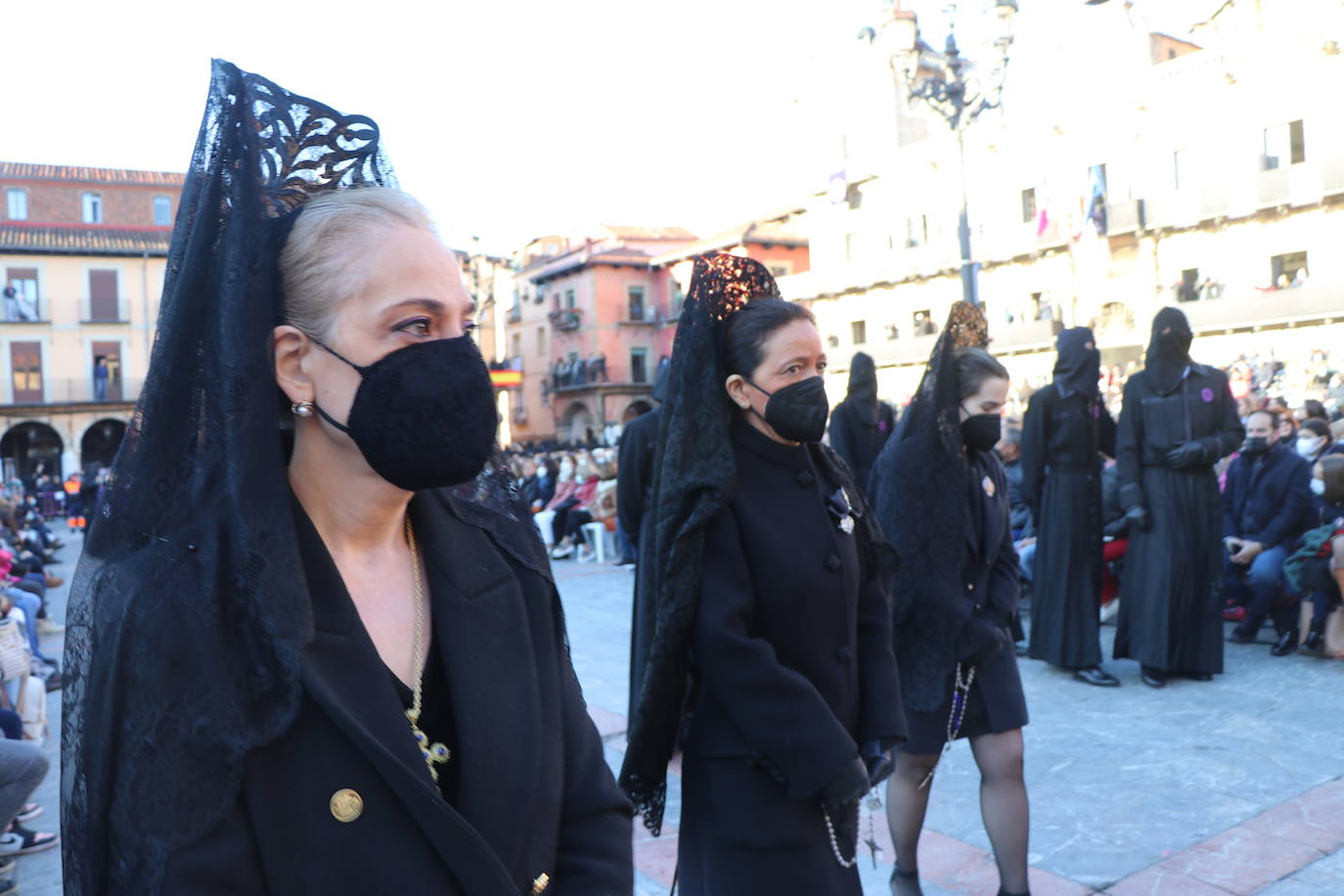 Fotos: Procesión de los Pasos, al completo