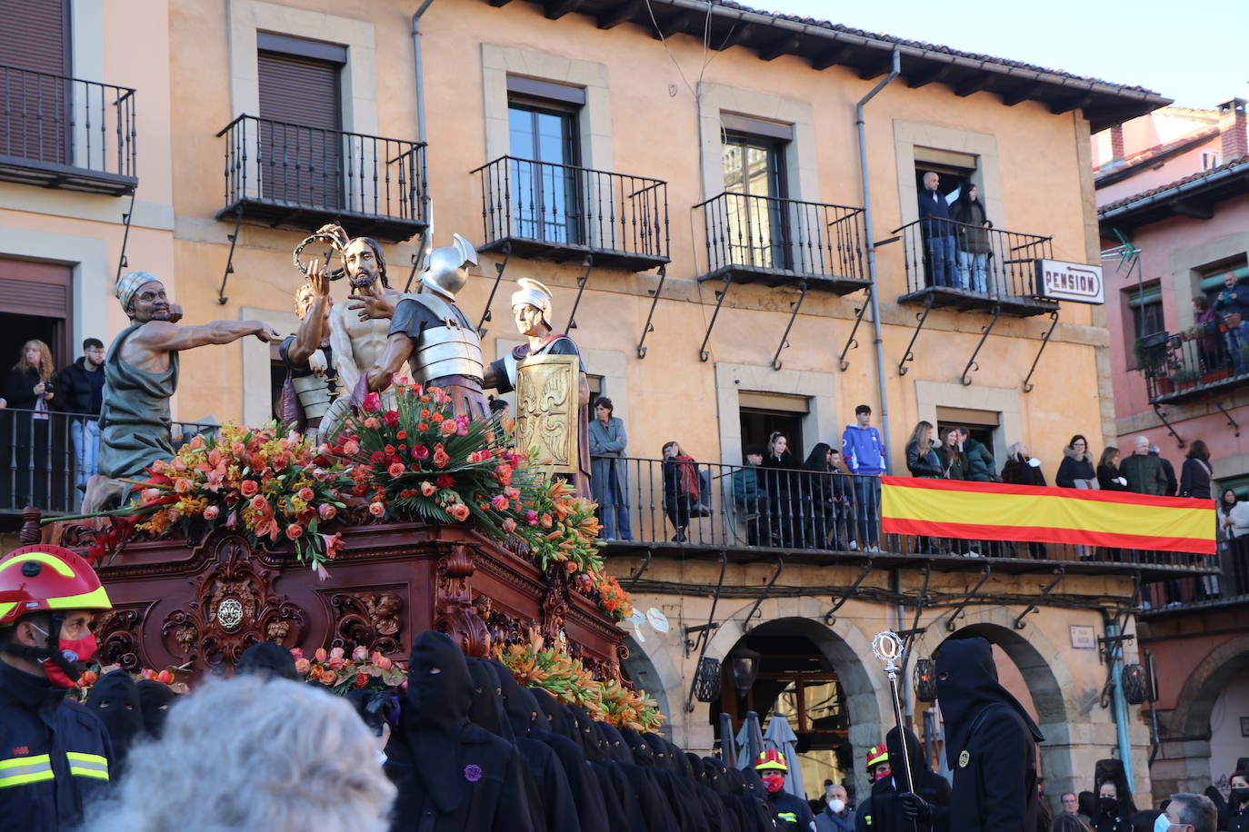 Fotos: Procesión de los Pasos, al completo