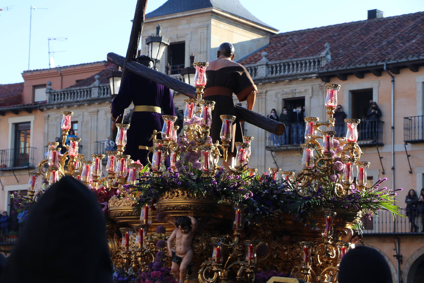 Fotos: Procesión de los Pasos, al completo