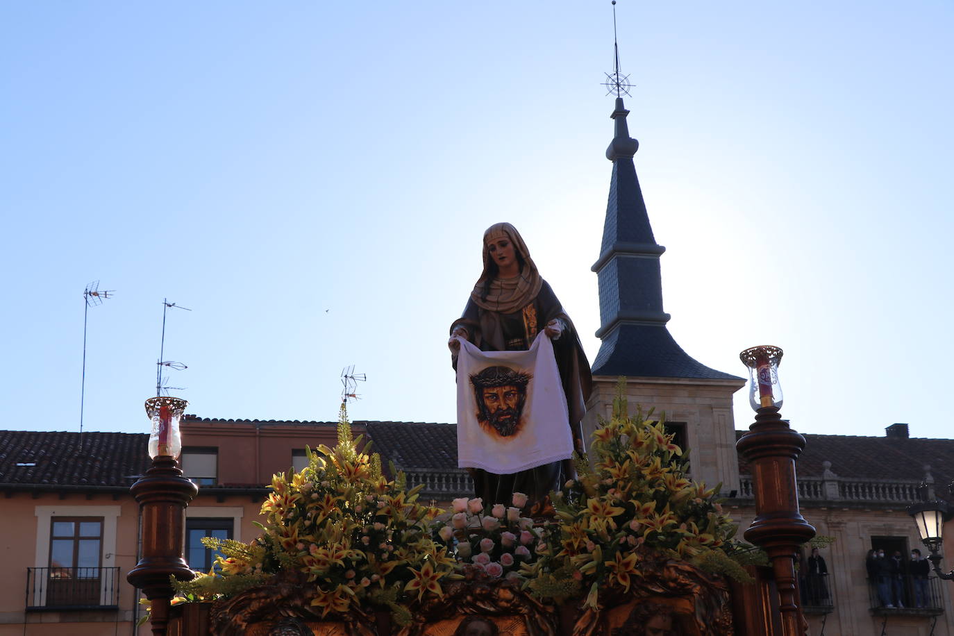 Fotos: Procesión de los Pasos, al completo