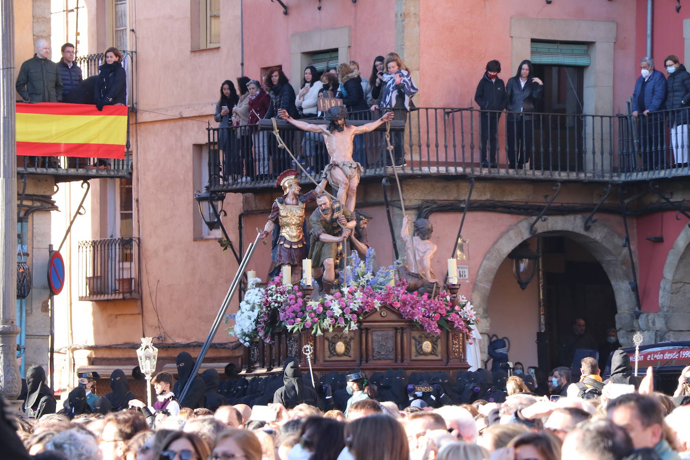 Fotos: Procesión de los Pasos, al completo