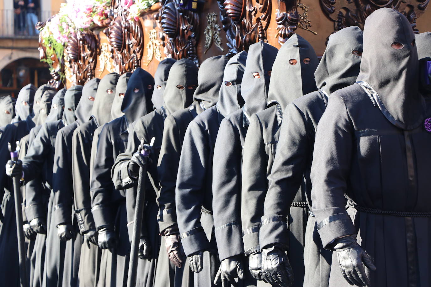 Fotos: Procesión de los Pasos, al completo