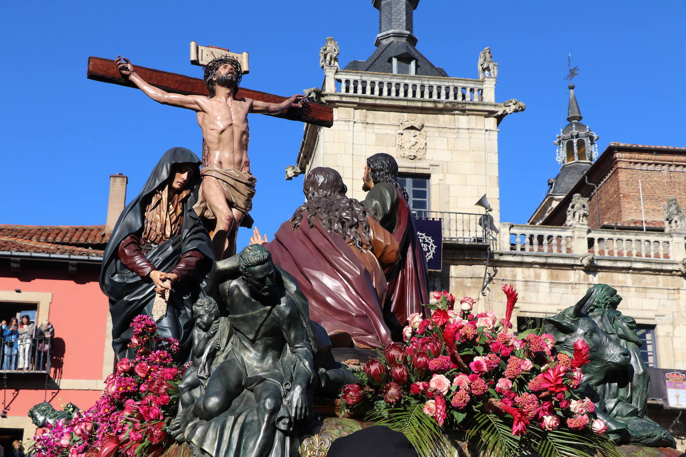 Fotos: Procesión de los Pasos, al completo