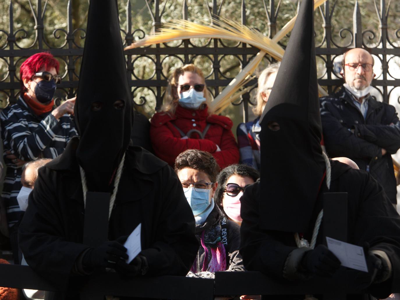 Ponferrada vive uno de sus actos centrales de la Semana Santa con esta procesión del Encuentro.