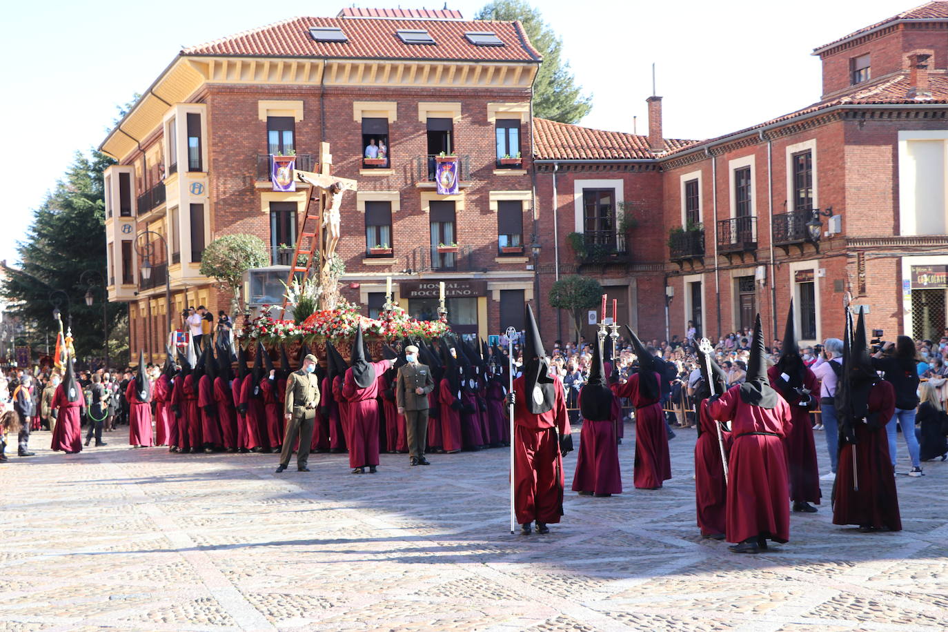 Acto central de la Procesión del Desenclavo en San Isidoro. 