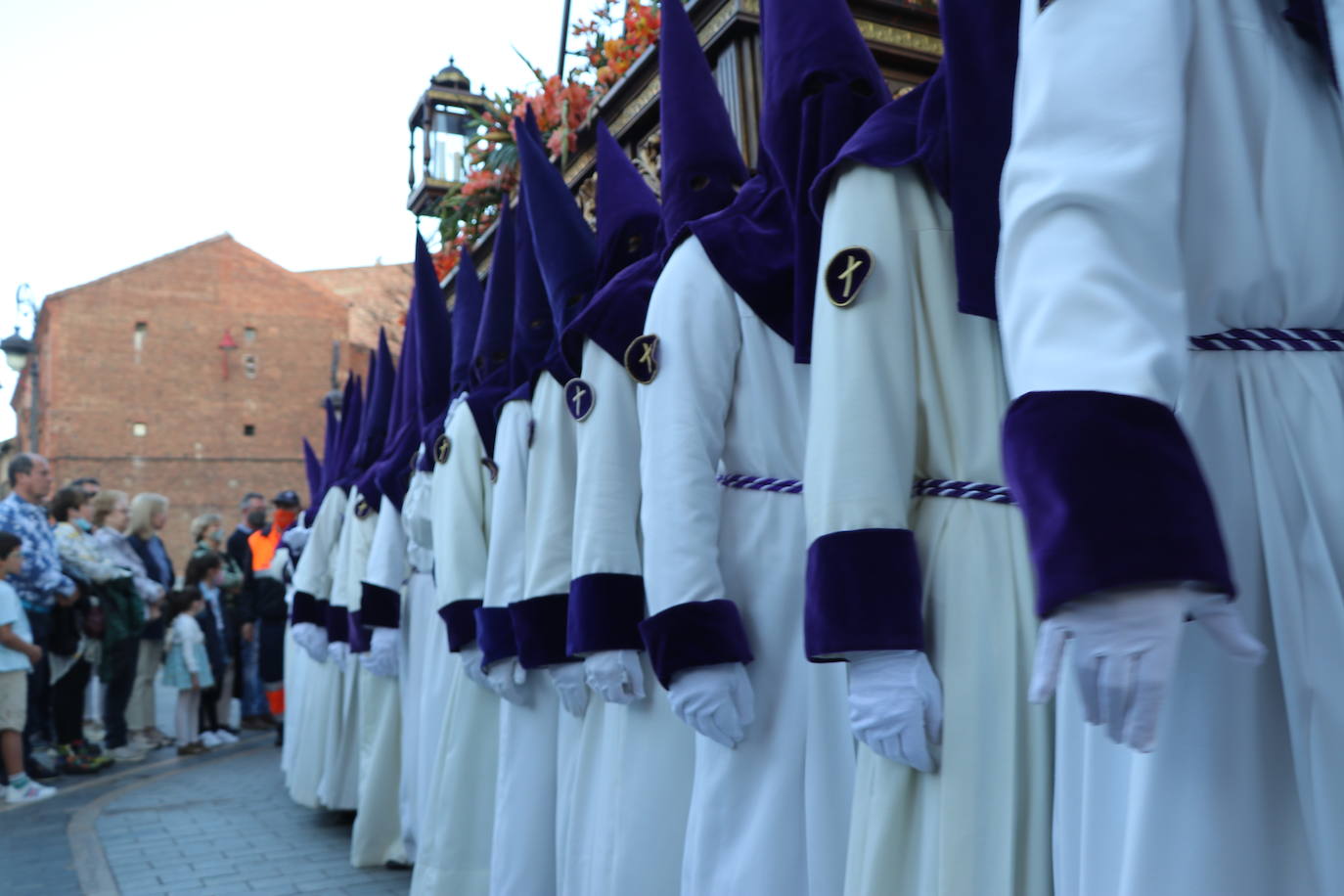 Procesión de La Soledad, dentro de la Cofradía de Jesús Divino Obrero. 