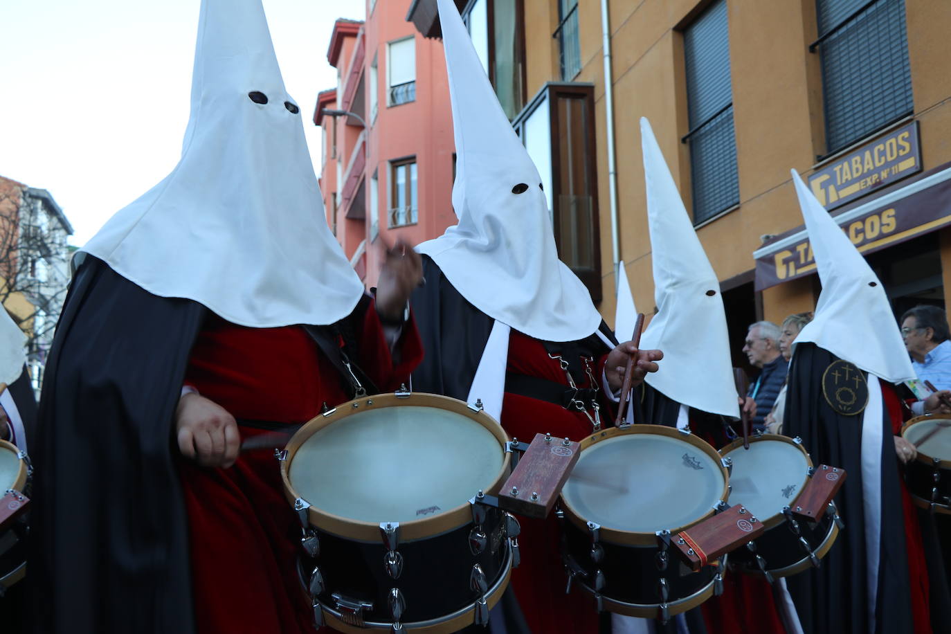 Procesión de La Soledad, dentro de la Cofradía de Jesús Divino Obrero. 