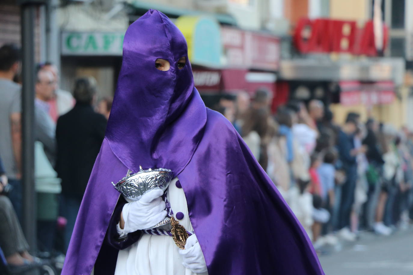 Procesión de La Soledad, dentro de la Cofradía de Jesús Divino Obrero. 