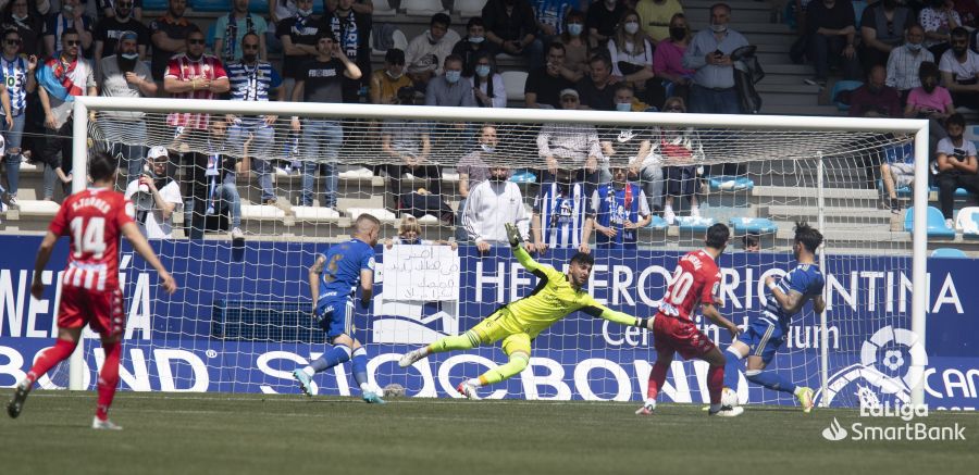 El conjunto berciano supera con autoridad al Lugo en El Toralín.