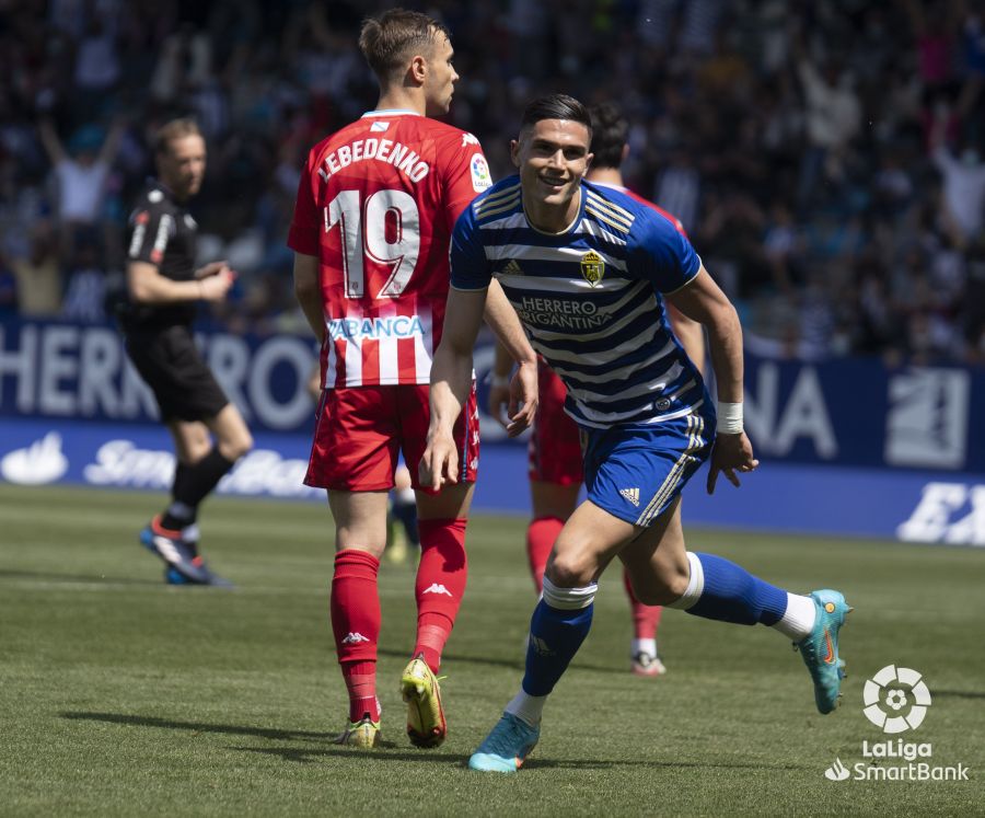 El conjunto berciano supera con autoridad al Lugo en El Toralín.