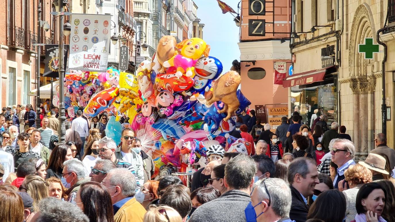 Fotos: El turismo llena las calles de León