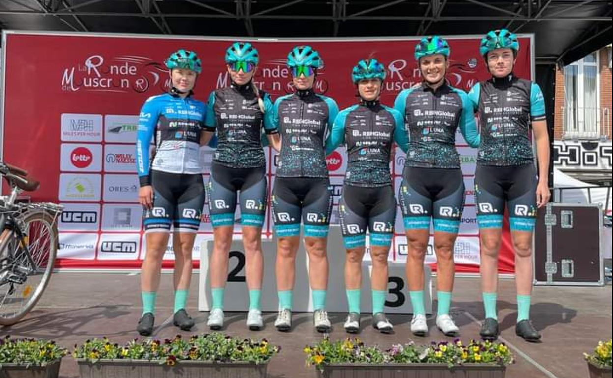 Ciclistas que componían el 'roster' del Eneicat RBH Global en la Ronde du Mouscron. 