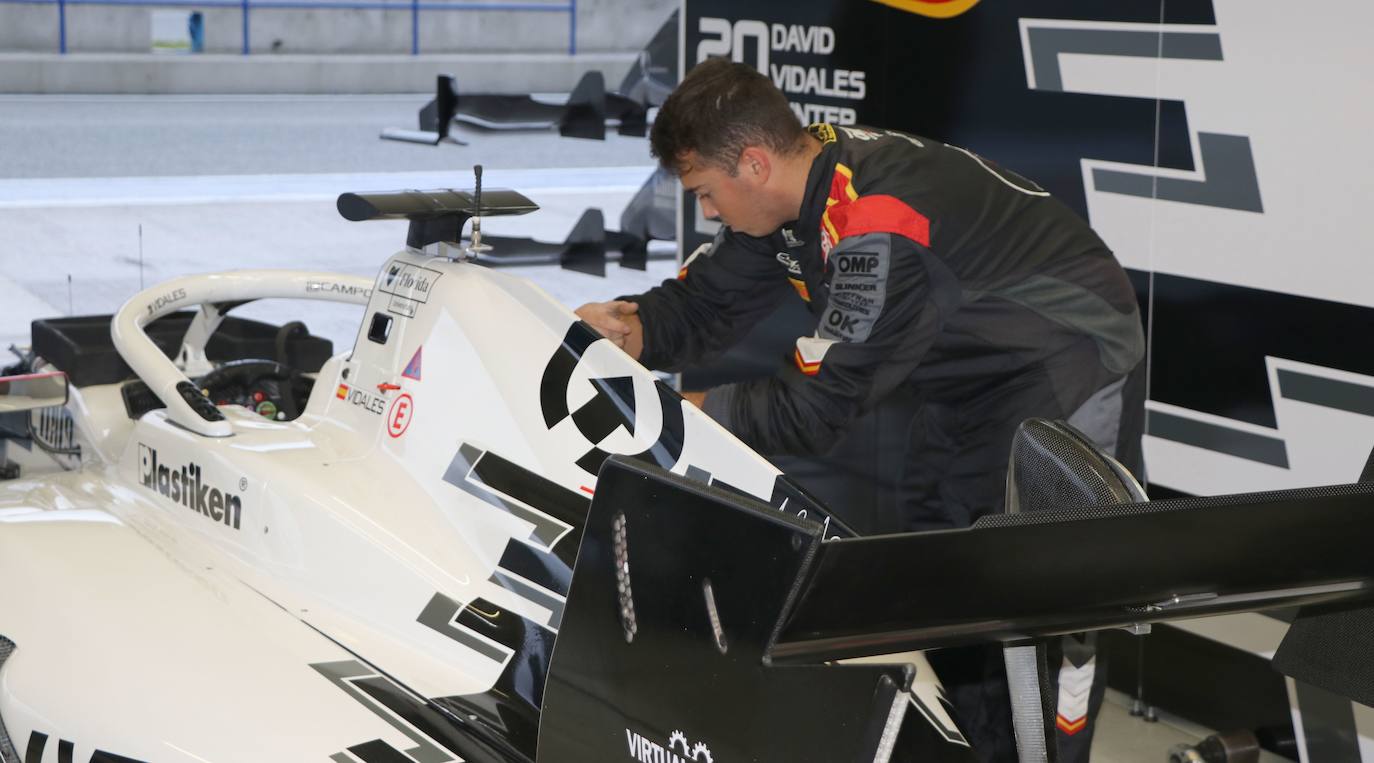 leonoticias acompaña al piloto leonés en una sesión de entrenamientos en Jerez.