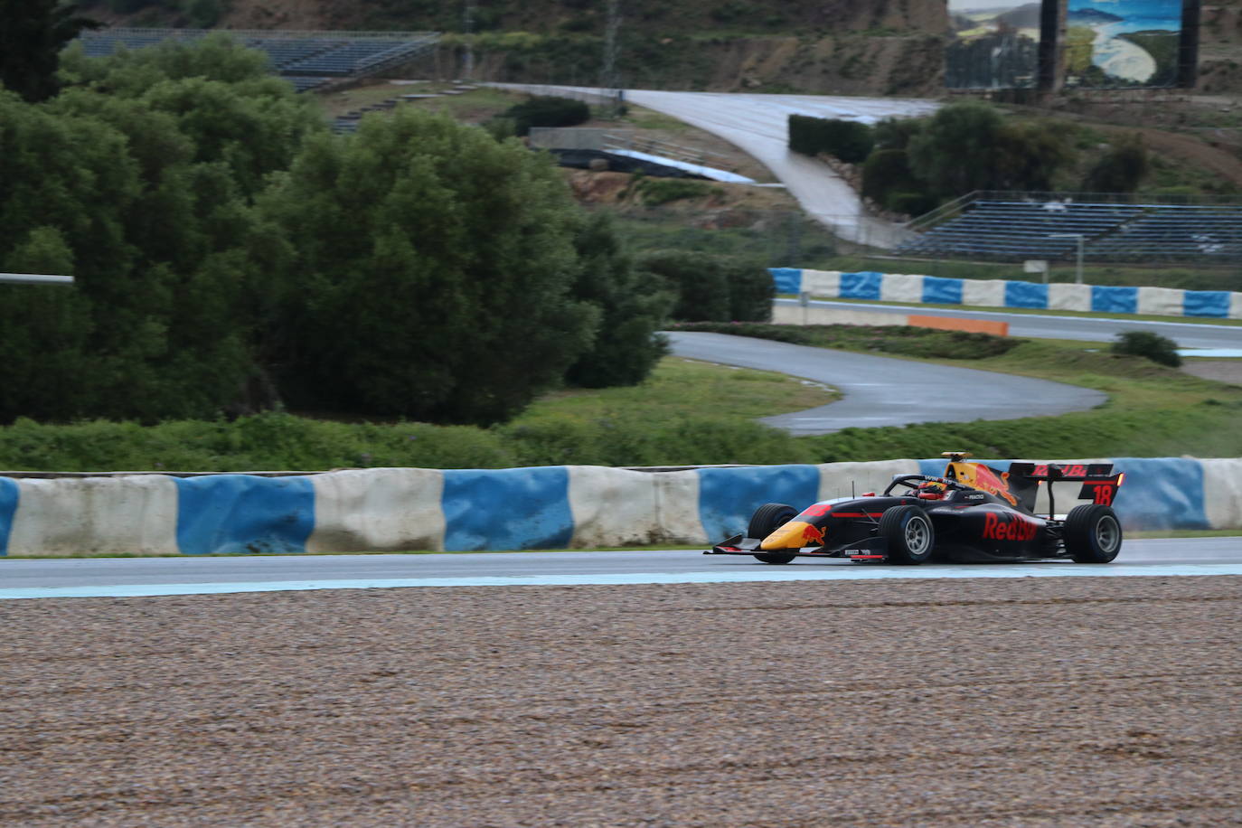 leonoticias acompaña al piloto leonés en una sesión de entrenamientos en Jerez.