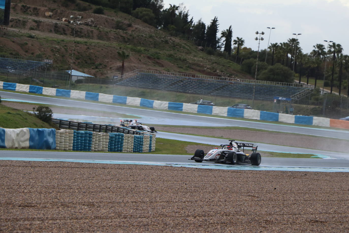 leonoticias acompaña al piloto leonés en una sesión de entrenamientos en Jerez.