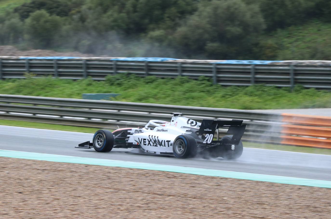 leonoticias acompaña al piloto leonés en una sesión de entrenamientos en Jerez.