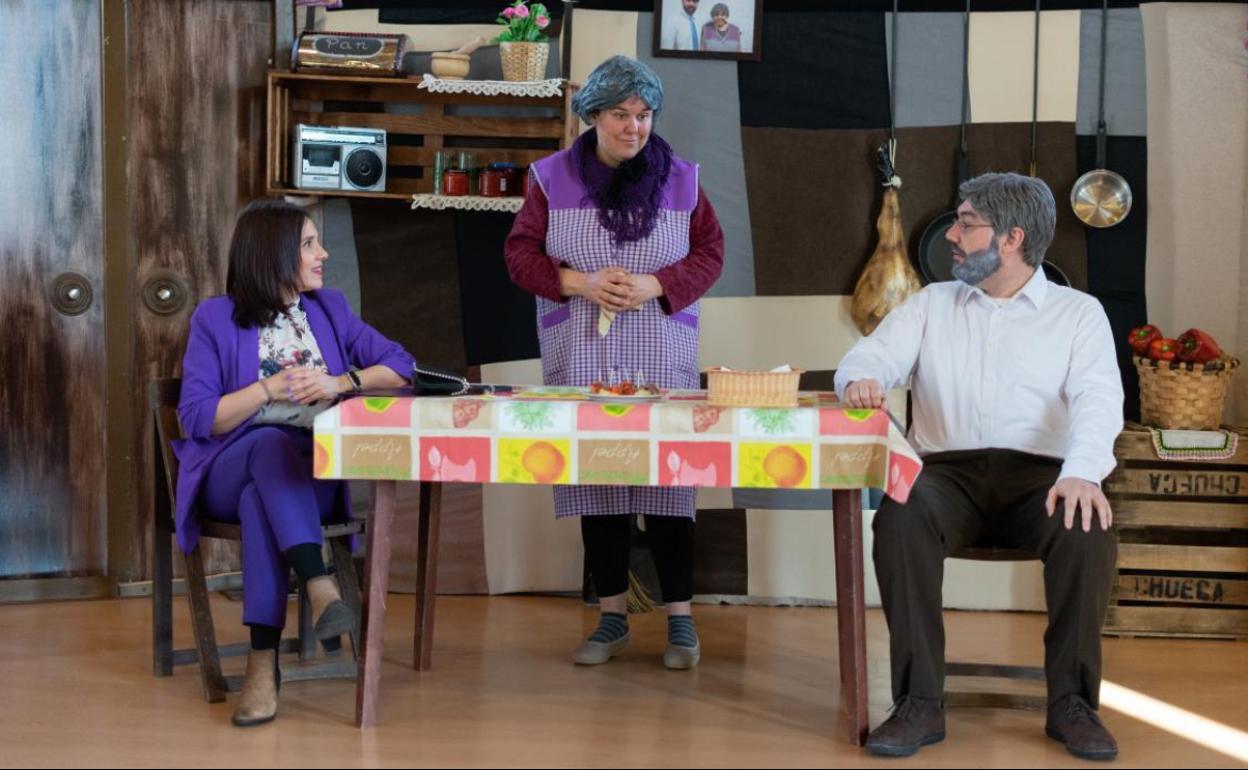 Obra de teatro foro sobre la igualdad de la mujer en el medio rural 'La pimentara' del grupo Dinamia.