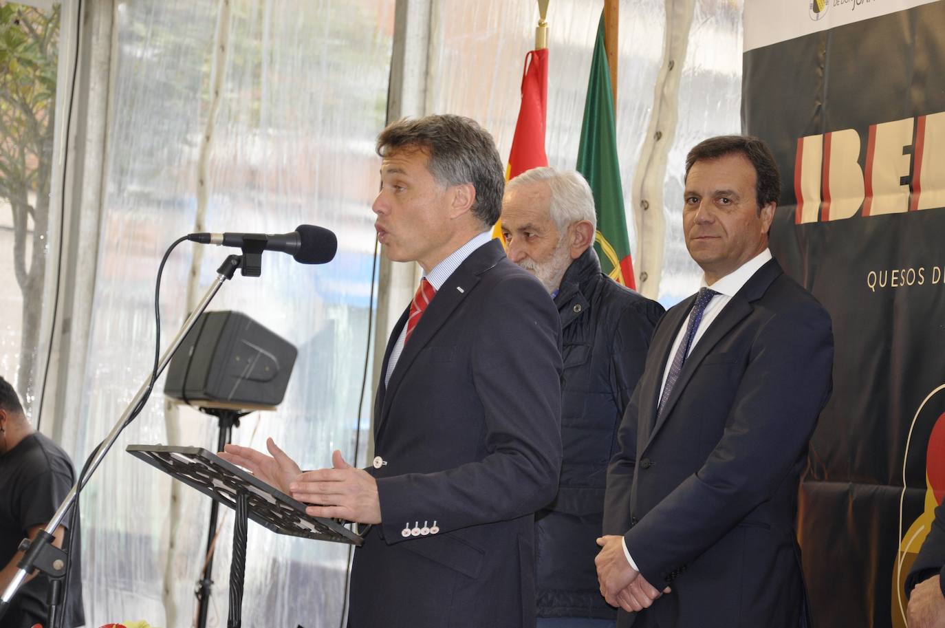 Iberqueso abre sus puertas en Valencia de Don Juan con más de 30 productores de la península ibérica.