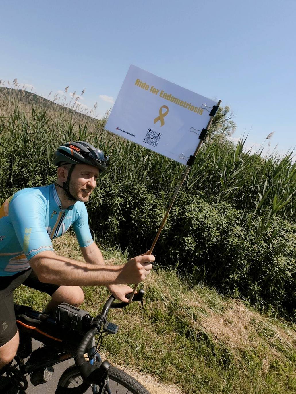 El catalán Jordi Girones recorrerá junto a su mujer, Carine Buncsi, diagnosticada con endometriosis desde 2019, 200 kilómetros del Camino de Santiago con salida desde Ponferrada para dar visibilidad a esta enfermedad | Una campaña de crowdfunding recauda fondos para la la Asociación de Endometriosis en España.