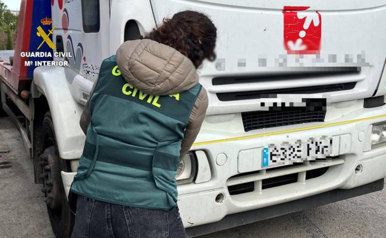 Detenidos dos camioneros tras la muerte de un motorista en Valencia