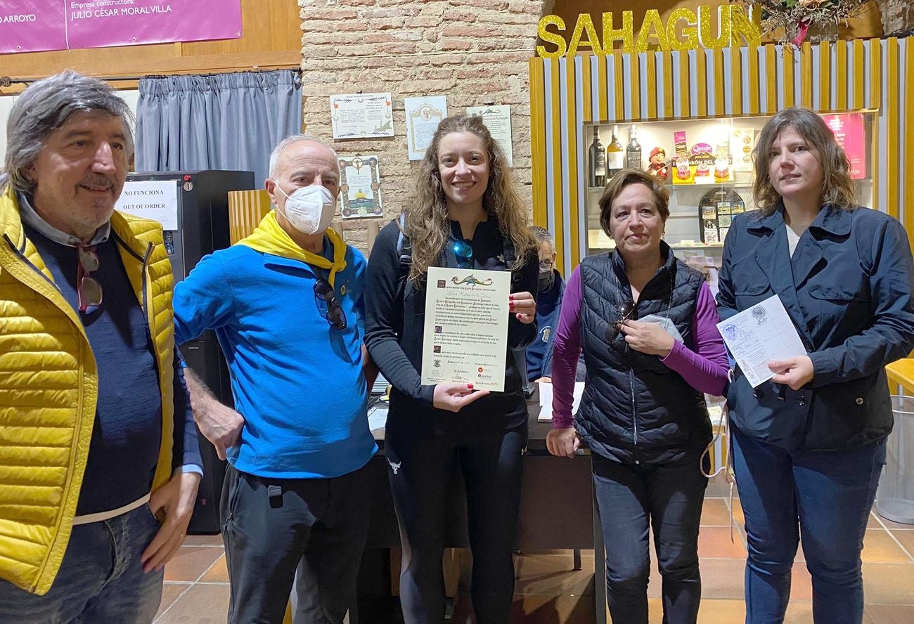 La delegada territorial de la Junta caminará las nueve etapas con el objetivo de elaborar un informe para la Consejería de Cultura y Turismo que recoja las necesidades detectadas a lo largo de los 31 ayuntamientos leoneses. 