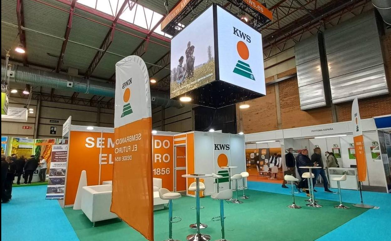 Stand de la firma de semillas en la Feria Internacional de Maquinaria Agrícola. 