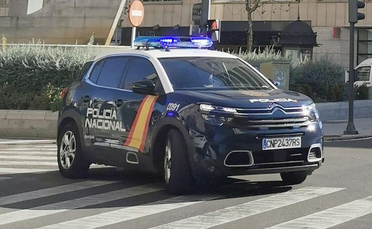 Imagen de un vehículo radiopatrulla de la Policía Nacional. 