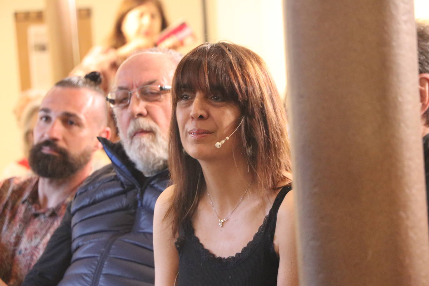 Presentación de la obra 'Réquiem por mi mano ausente' en Museo Casa Botines. 