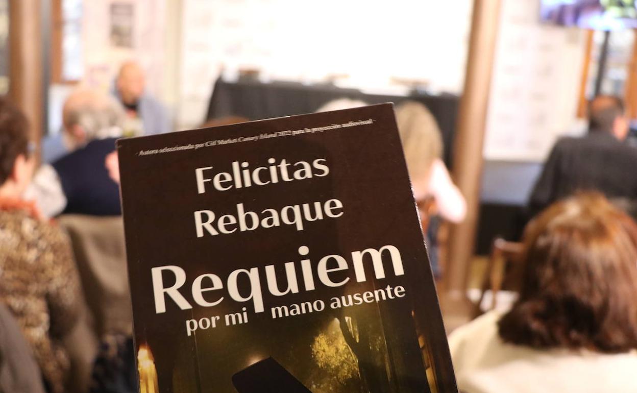 Presentación de la obra'Réquiem por mi mano ausente' en Museo Casa Botines. 