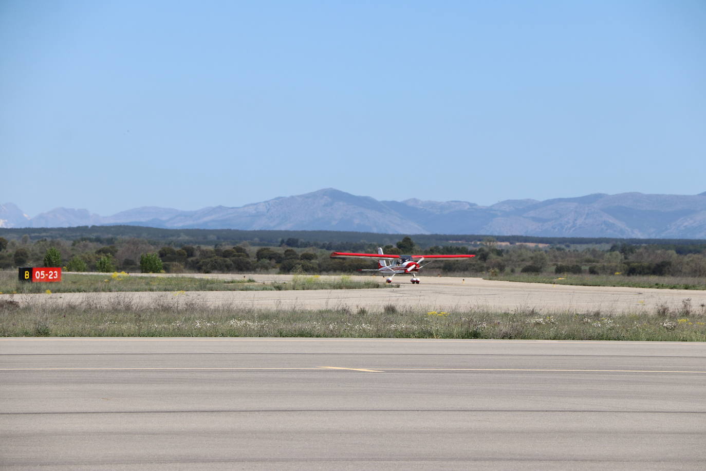 V Jornada de Vuelo Adaptado para usuarios del CRE de San Andrés del Rabanedo 