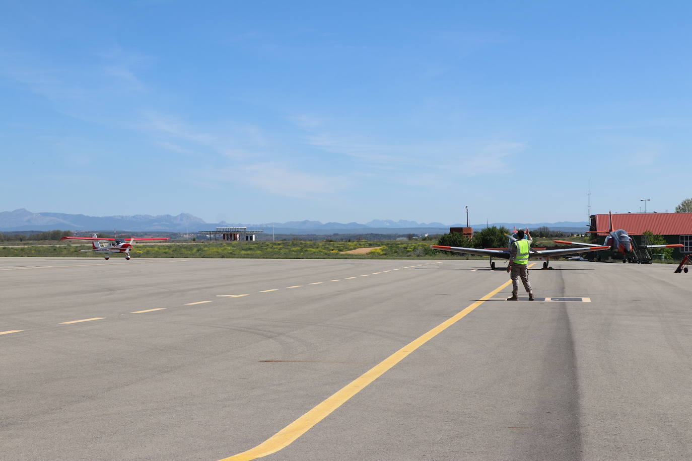 V Jornada de Vuelo Adaptado para usuarios del CRE de San Andrés del Rabanedo 