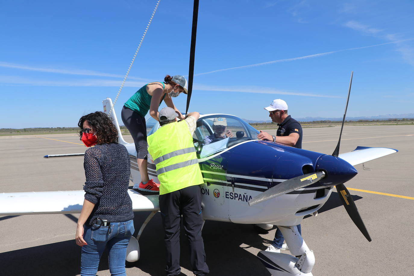 V Jornada de Vuelo Adaptado para usuarios del CRE de San Andrés del Rabanedo 