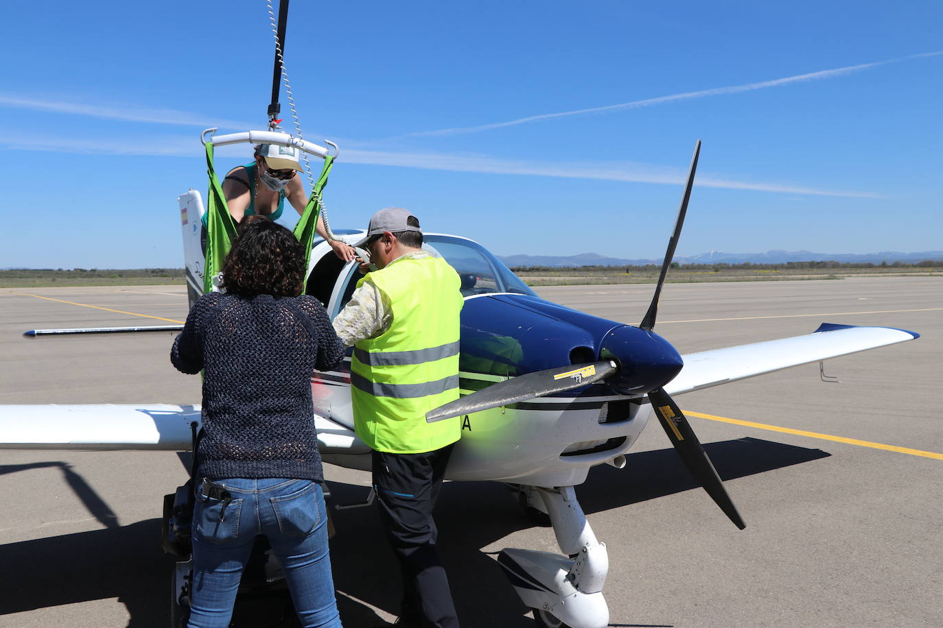 V Jornada de Vuelo Adaptado para usuarios del CRE de San Andrés del Rabanedo 