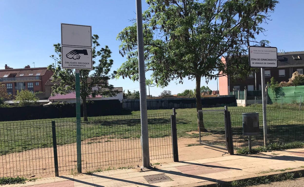 Cs San Andrés pide que el Ayuntamiento no cierre la única zona de esparcimiento canino del barrio La Sal