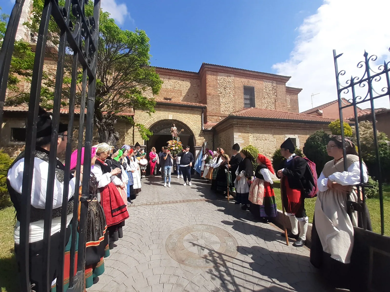 La localidad vive una jornada festiva en honor al santo con multitud de actividades para todos los públicos, poniendo así fin a tres días con los que se han recuperado las fiestas tras la pandemia.