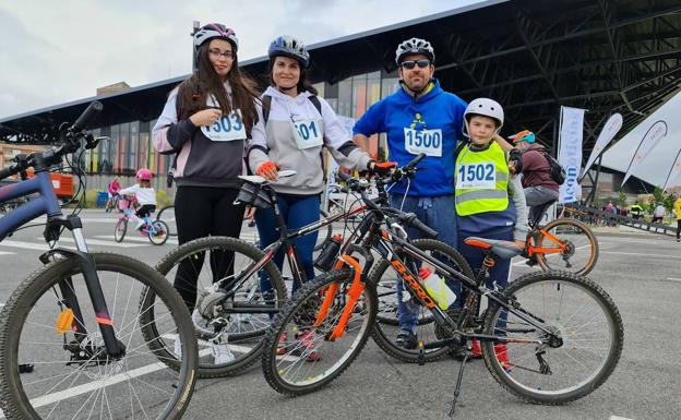 La familia y la bicicleta fueron los grandes protagonistas de esta jornada.