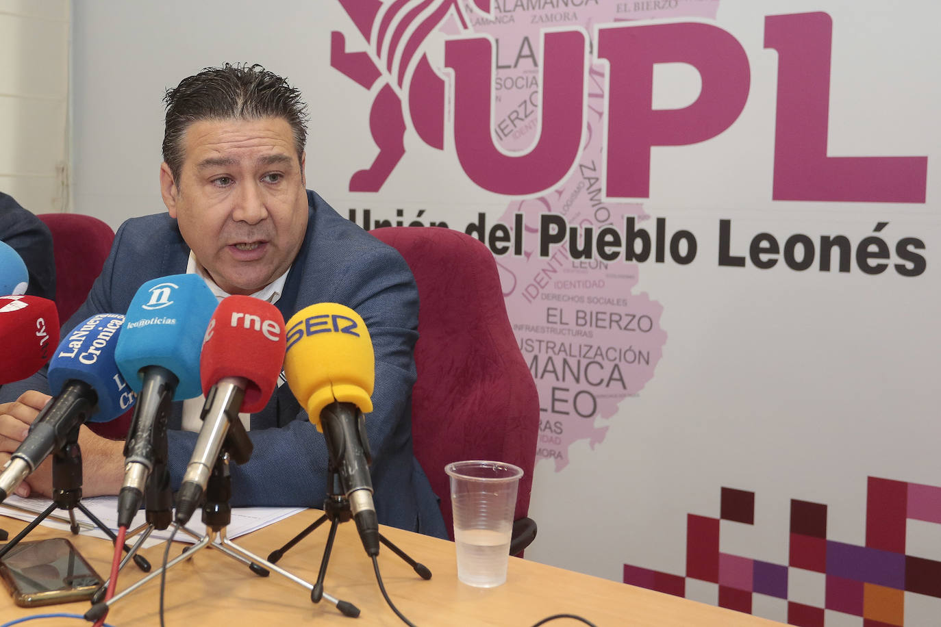 Comparecencia de UPL sobre el pacto con el PSOE. 