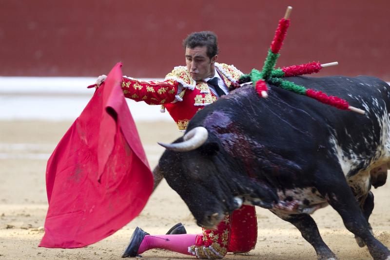 Fotos: Cartel de la Feria de San Juan y San Pedro