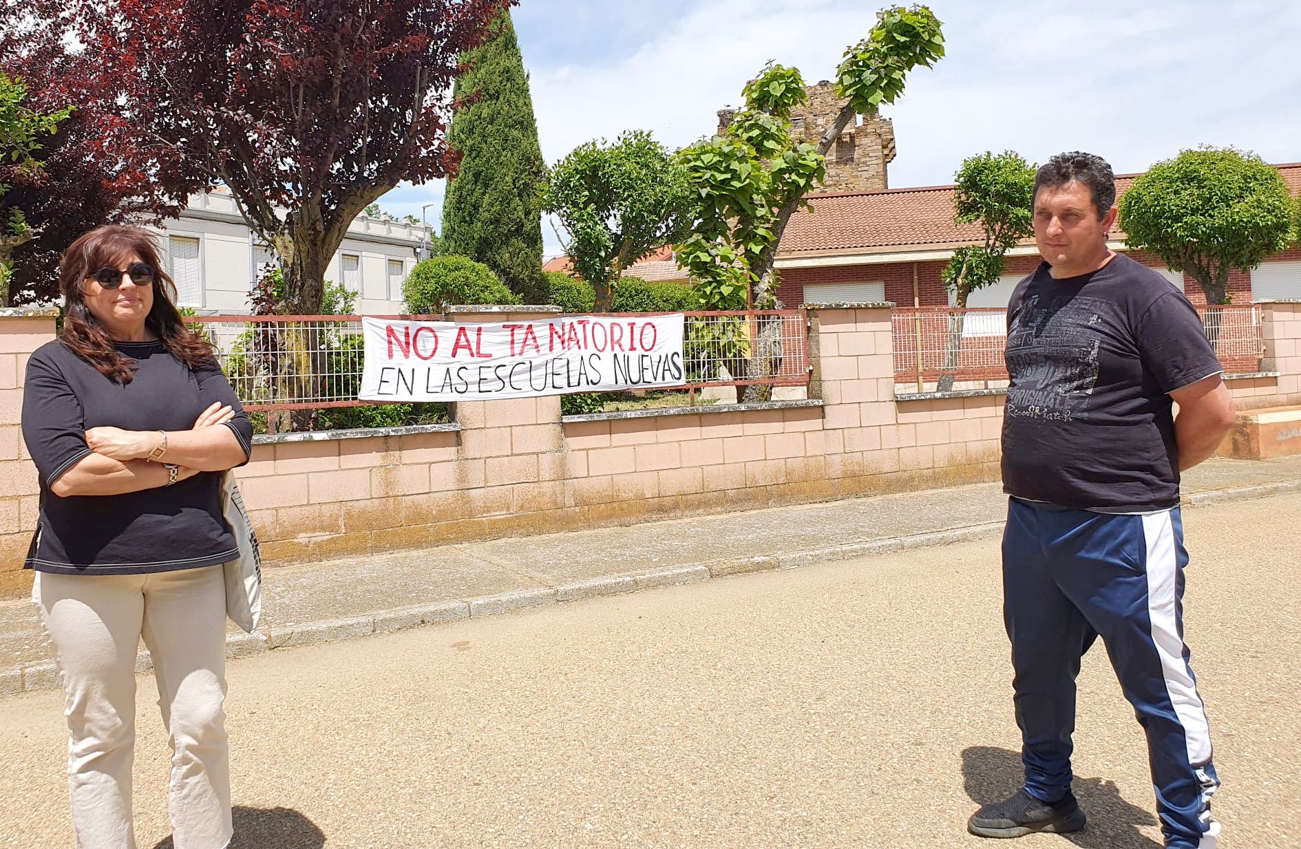 La localidad leonesa de Quintana del Marco puede cambiar su escuela por un tanatorio.