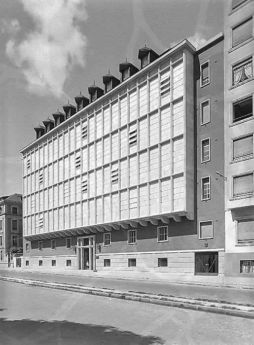 El historiador Javier Caballero analiza la historia del centro de salud de La Condesa levantado por Marcide Odriozola, uno de los arquitectos de la época franquista más reconocidos con edificios sanitarios en Ferrol o Palma de Mallorca.