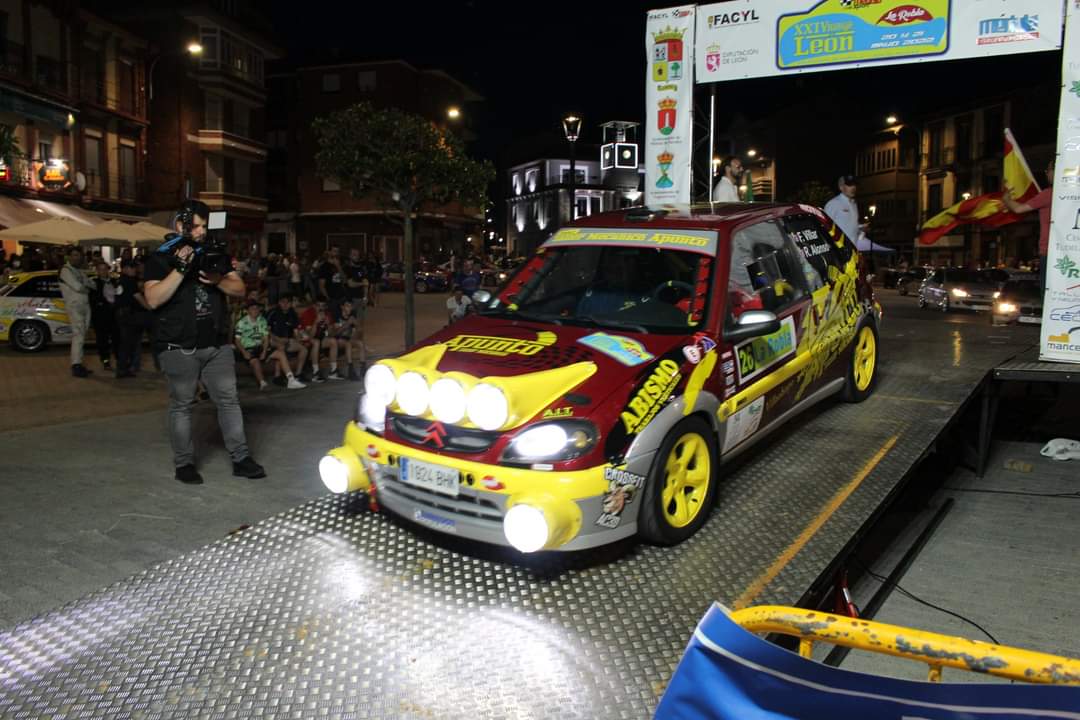 Medio centenar de participantes forman parte del Rally León 