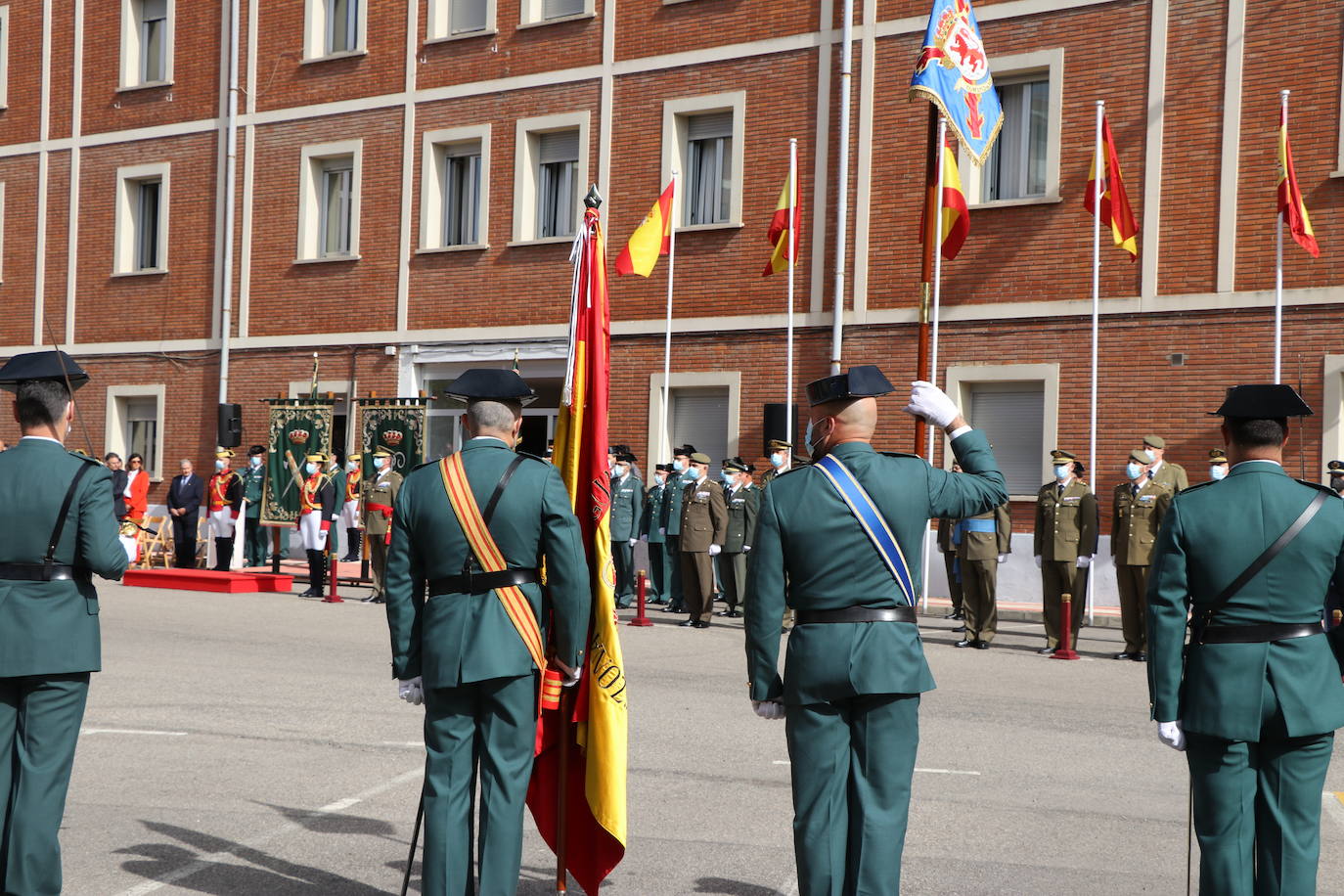 Fotos: Actos conmemorativos del 178 aniversario de la Guardia Civil en León