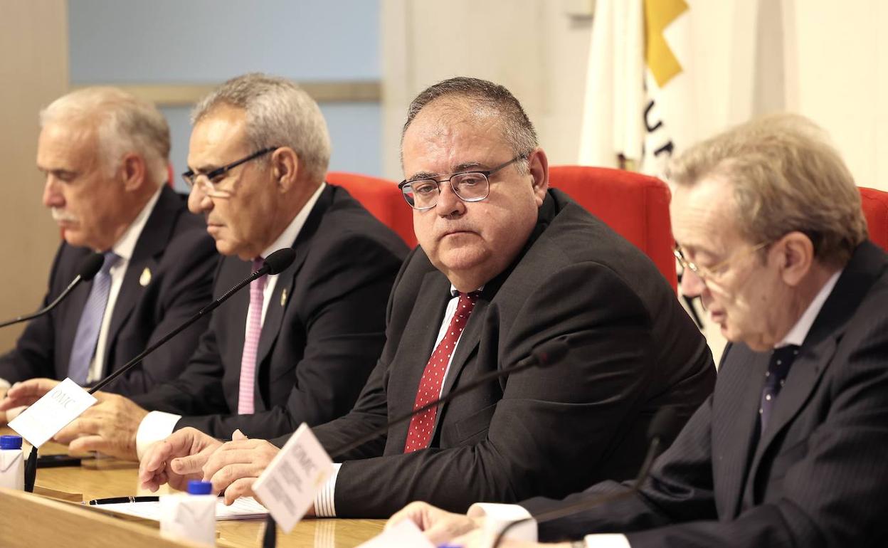 El consejero de Sanidad de la Junta de Castilla y León, Alejandro Vázquez, en un congreso celebrado este lunes en Madrid. 