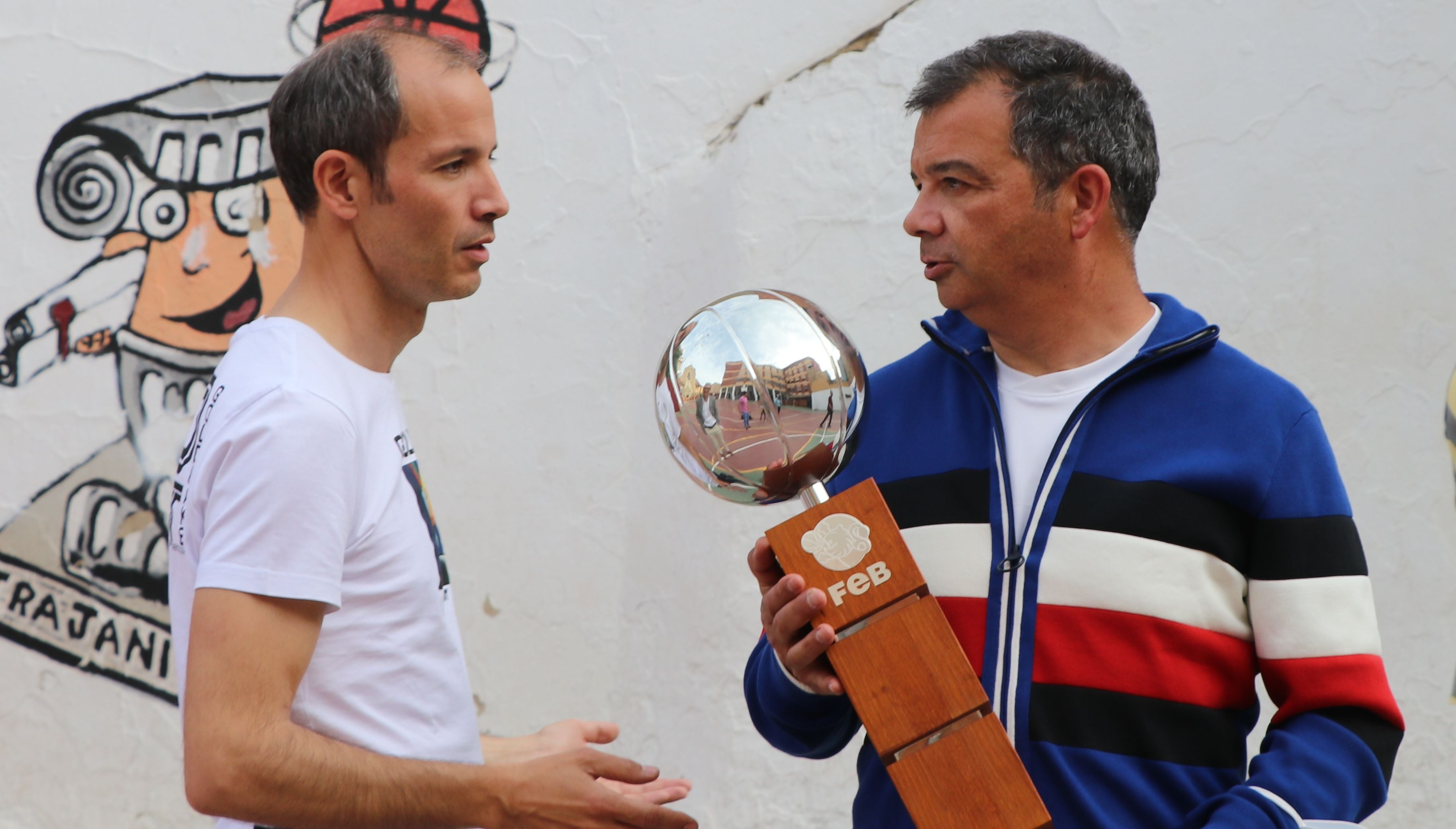 Varios de los integrantes de la plantilla y cuerpo médico que lograron en 2007 el ascenso a ACB de Baloncesto León se reúnen con leonoticias para recordar un día «inolvidable» en sus vidas.