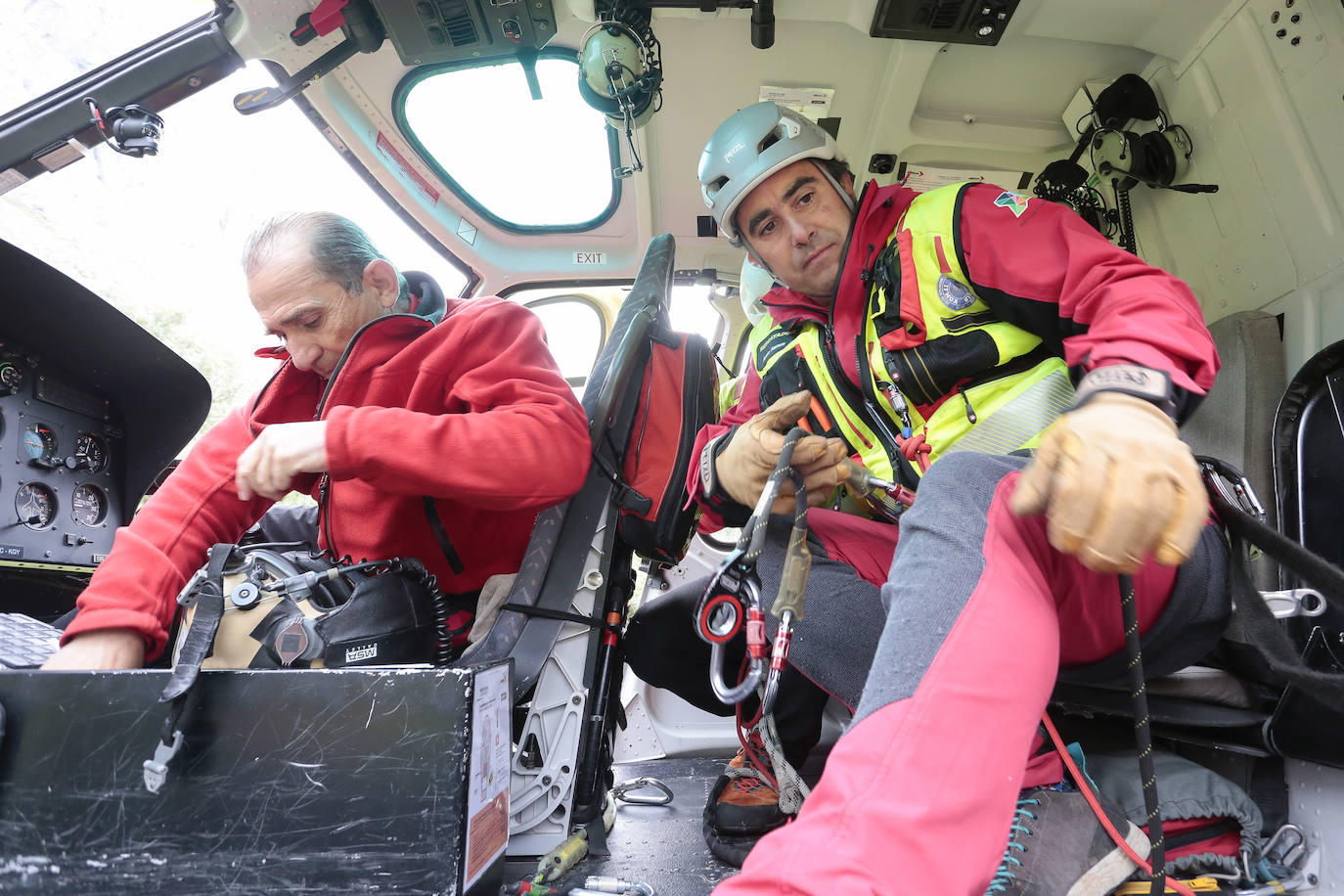 ejercicio conjunto del Grupo de Rescate y Salvamento de la Junta y el Grupo de Rescate e Intervención en Montaña de la Guardia Civil