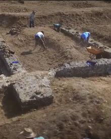 Imagen secundaria 2 - El Yacimeinto de Lancia avanza hasta su recuperación.