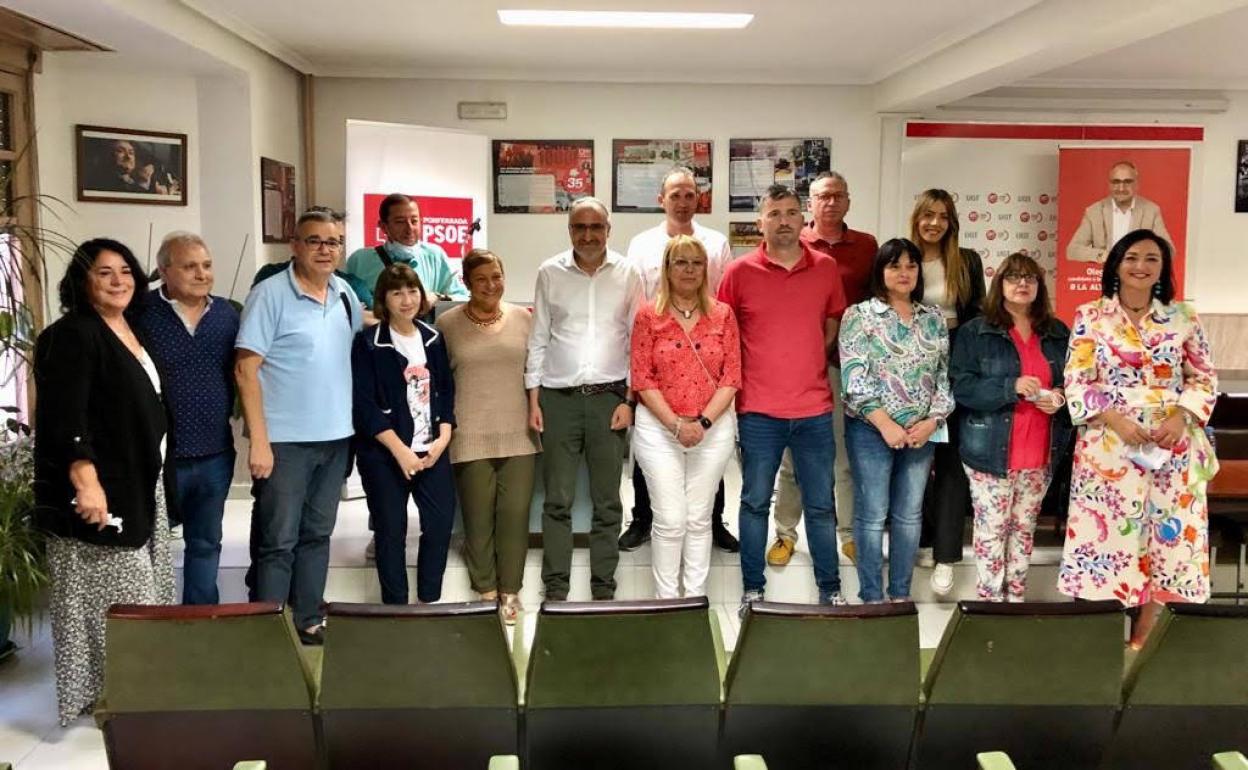 Imagen de la nueva ejecutiva del PSOE de Ponferrada.
