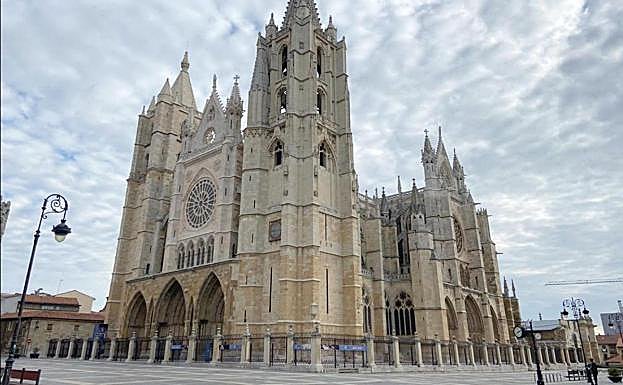 El rezo tendrá lugar por las calles céntricas de la ciudad para concluir con la celebración de la Eucaristía a las 9 horas en la Catedral