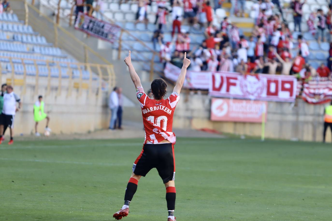 La Cultural ha disputado la última jornada ante la UD Logroñés sin nada en juego para los de Curro Torres.